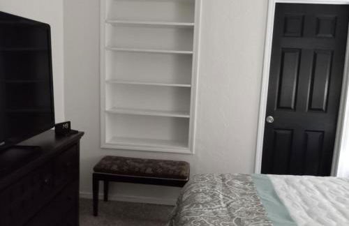 House near down town and fairgrounds - Foto 17