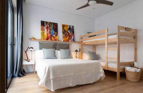 LeonAlba House Private Villa Private rooftop Private Pool Private Andalusian Courtyard Free Parking BBQ 8 Guests - Foto 30