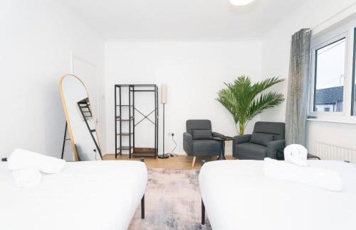 4 bed Emerald by Harlington 13 mins to central - Foto 15
