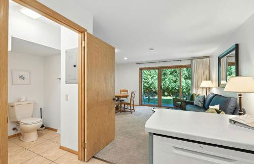 Relaxing Busy Bee C-7 by Simple Life Rentals - Foto 61