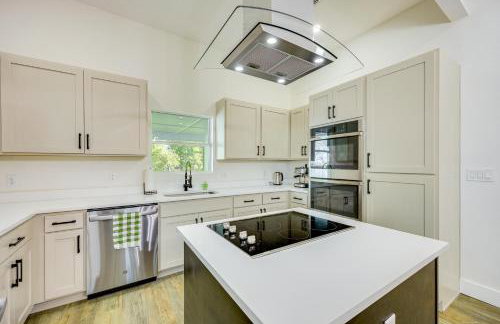 1 Mi to Dtwn San Antonio Sleek Bungalow with Yard! - Foto 8