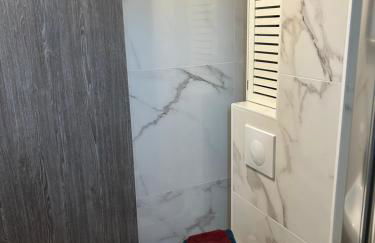 studio climatisé proche port et plages - Foto 3