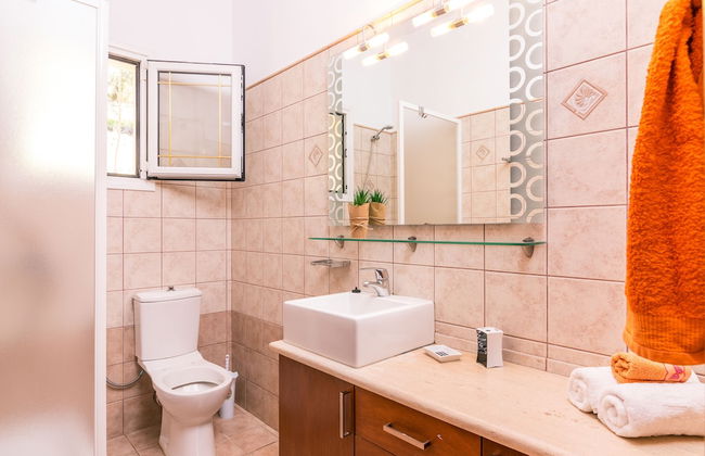 The Olive Grove Cottage by Konnect, 2.5 km from Ipsos - Foto 9