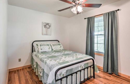 Quiet and Cozy Omaha Cabin about 20 Mi to Branson! - Foto 15