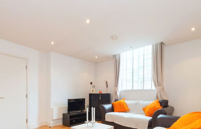 The Chamber Suites - Photo 8