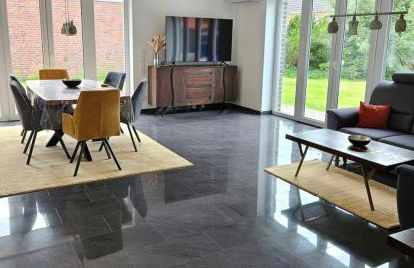 Zentrale Doppelhaushälfte - Foto 1