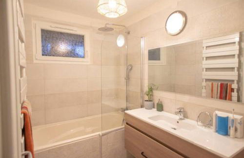 Bel appartement avec baignoire - Photo 10