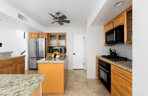 Sunsplash Retreat - Pool with Mountain Views - Foto 20