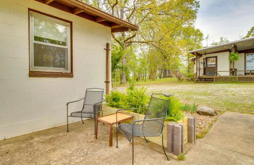Cozy Elizabeth Studio with Deck Near Norfork Lake! - Foto 22