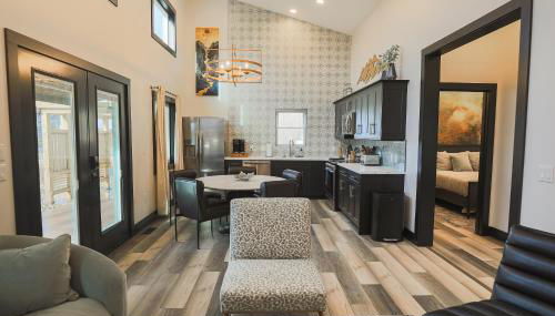 Valley View Resort Cabin #4, 2-Bed, Modern-Luxury with Hot Tub in Canaan Valley, WV - Foto 3