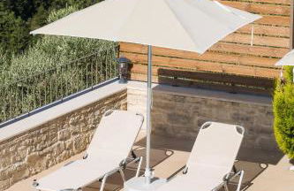 Ilys Home, a Country-chic Retreat with Pool & BBQ, By ThinkVilla - Photo 14