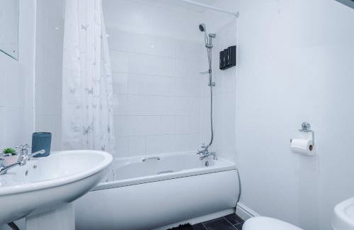 Luxury 1 bedrooom house, sleeps 4, free parking - Foto 23