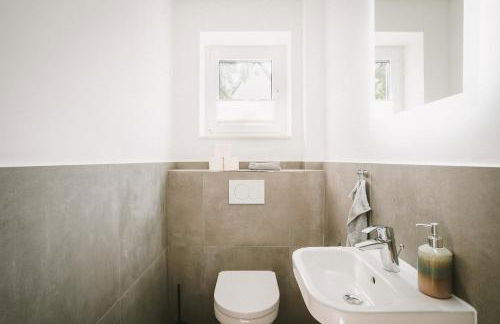 Modernes Neubau-Haus Lübeck - Garten, Terrasse, Parkplatz - Foto 26