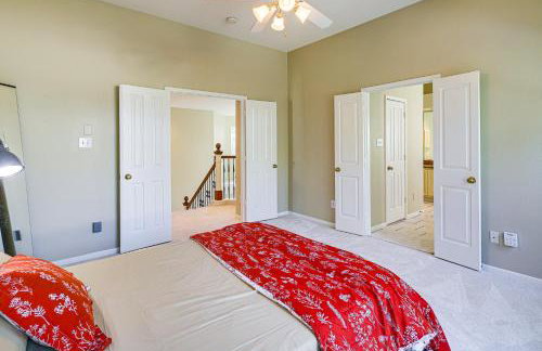 Near Trails, Shops and Eats Spring Home with Pool - Photo 19