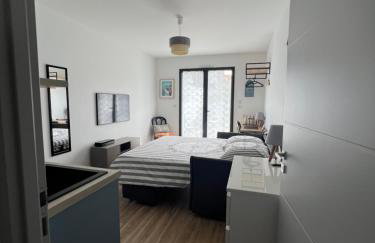 Studio tout confort climatisé avec jardinet, en centre bourg, proche plage, mer, La Rochelle et Chatelaillon - Foto 3