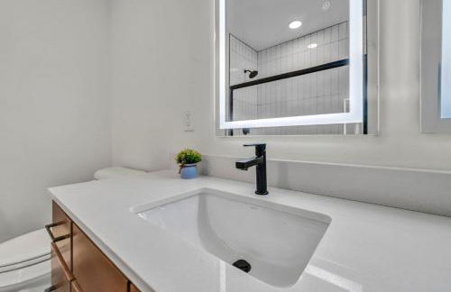 Little Italy & CWRU w King BedGymParkingWD - Foto 33