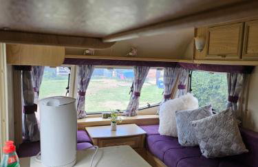 Tranquil Equestrian Escape - Sleeps 2 - Foto 15