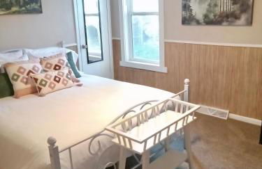 Historic Home with Farm Fresh Eggs in Denver - Foto 16