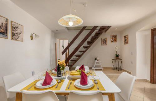 House Papinka with Private Pool & Garden - Happy Rentals - Photo 28