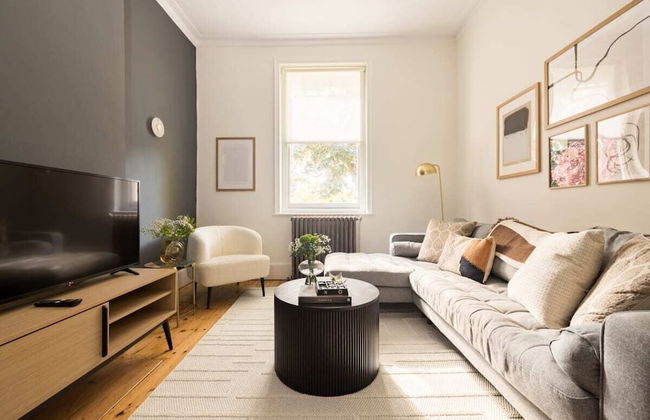 The Abinger Place - Inviting 2bdr House With Study Room & Garden - Foto 1