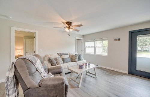 Waterfront Grove Retreat with Dock Cedar Ridge - Foto 5