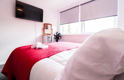 Polperro House - Chic & Stylish Home - Photo 8