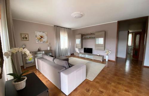 Happy Host by YV - Foto 1