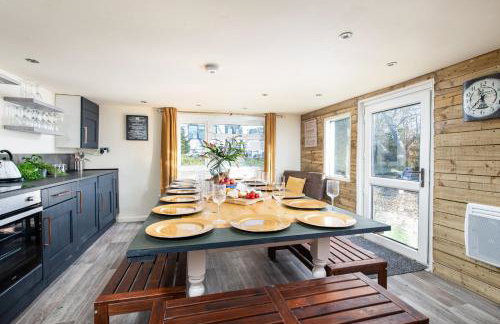 The Pine Lodge with Hot Tub and Games Room - Foto 18