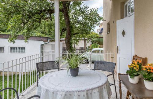 Apartment 7 - Photo 4