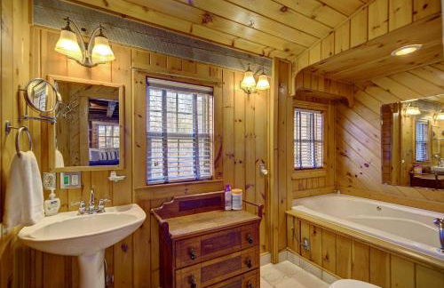 Cozy Log Cabin 6 Mi to Great Smoky Mtns NP! - Foto 12