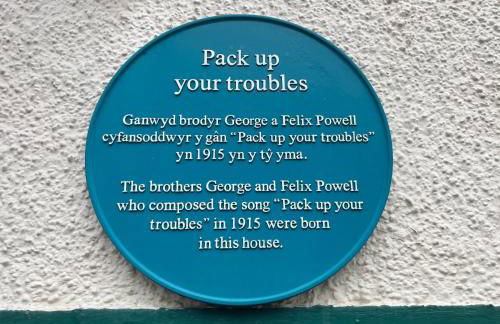 The North Wales Gathering - Sleeps Up To 16 - Photo 2