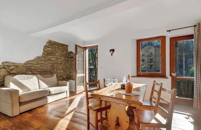 Garden Home - Photo 17