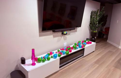 Modern Luxe 3B2B - Hot Tub - Game Room - EV Charger - Walk to Downtown LS - Foto 2