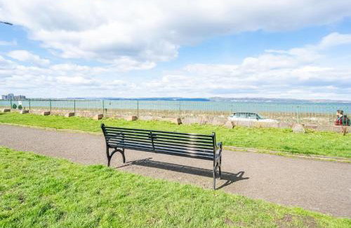 Stunning Flat with Sea View and Parking - Pass the Keys - Foto 12