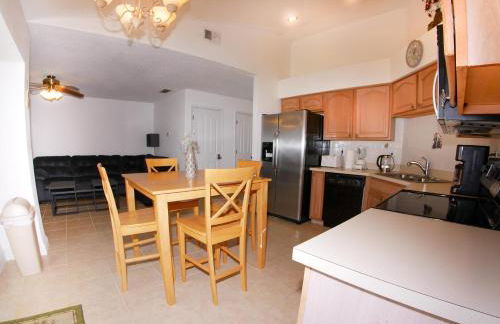 Large Pool With Jacuzzi, Near the Disney Attractions!! - Foto 9