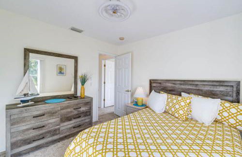 3 BR Pool Home 9 Miles to Beach and Golf Courses - Photo 21