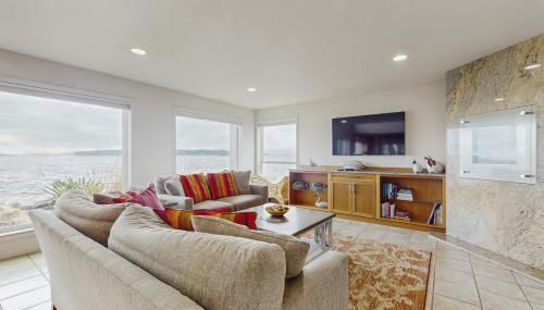 Camano Island Waterfront Modern Splendor - Foto 2