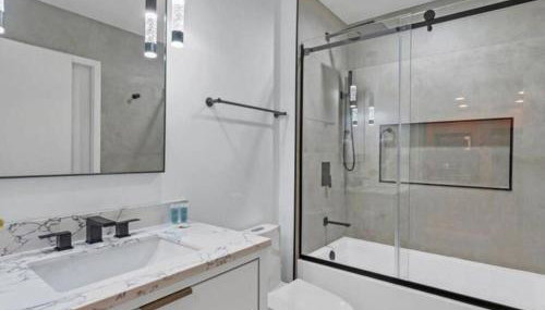 Luxury 1260sq ft 2 Bd 2BTH in DT - Foto 5