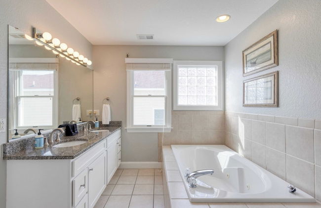 Sleeps 28 Beachfront w/ Pool, Hot Tub, Game Room Atlantic Watch by Avantstay - Foto 20