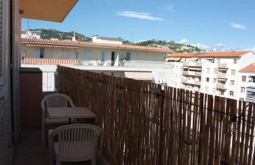 Le Cocon Niçois Studio Cozy et Lumineux avec Parking - Photo 11