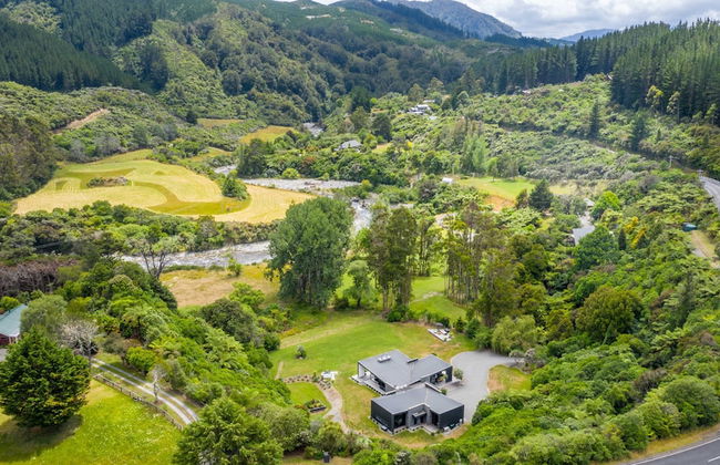 Jewel of Akatarawa - Photo 18