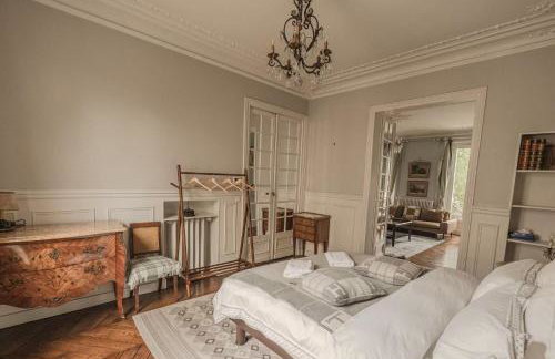 AC 3bds Apt with arc de triomphe view & terrace - Photo 20