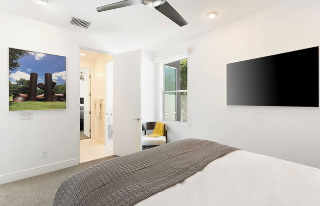 Sleeps 28! 2 Luxe Villas w/ Pool & Putting Green Polo Villas Nova by Avantstay - Foto 21