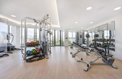 Central Serene Penthouse w King bed GYM Parking - Foto 4