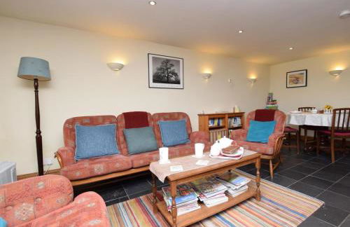 2 Bed in Whaley Bridge oc-pk741 - Photo 3