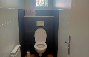 Maison familiale 4 chambres, proche commerces et plage - Foto 10