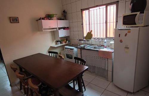 Casa Itanhaém piscina churrasqueira ar condicionado 7 pessoas - Foto 11