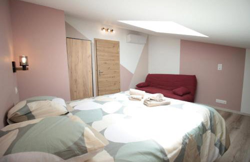 Verdun Centre - Full climatisation - 3 chambres - 7 couchages - 10 personnes - Parking Proche - Terrain 800m2 - Balnéothérapie - Air de jeux extérieurs - TOP CONFORT - Géré par PrestaZen'Services - Photo 27