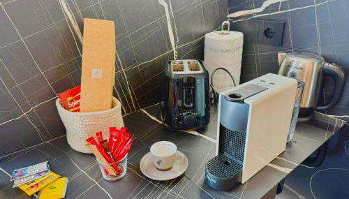 Nos Sweet Home - Photo 5, toaster, minibar