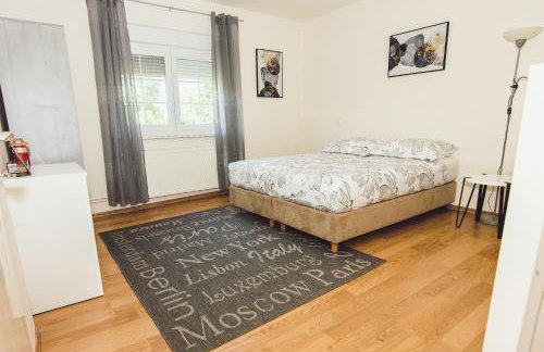 Kuća za odmor BARBARELLA - prostrani 2BR apartman, parking & WiFi - Foto 4